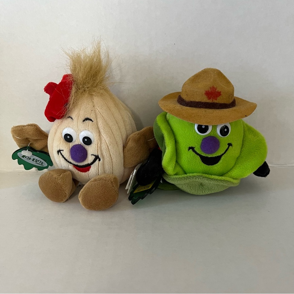 Toy Box Veggies Onion and Lettuce